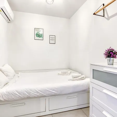 - Modern, Bright & Comfortable Apartmán Msida