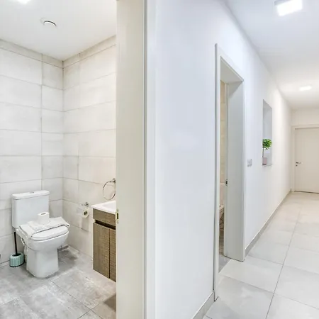 Apartmán - Modern, Bright & Comfortable