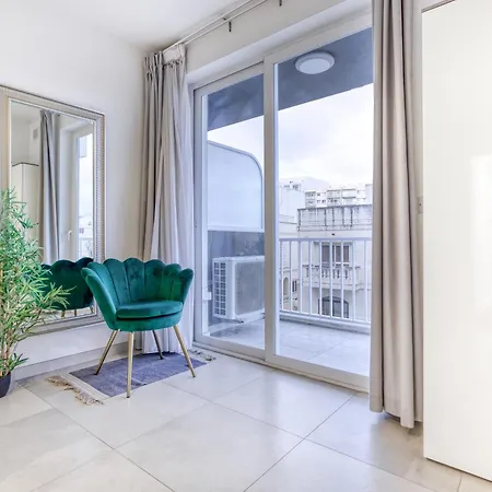 - Modern, Bright & Comfortable Apartmán Msida