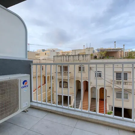 - Modern, Bright & Comfortable Apartmán