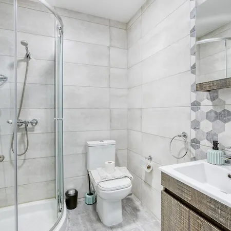 - Modern, Bright & Comfortable Apartmán Msida