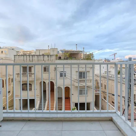 Spacious & Modern 2br In By 360 Estates *